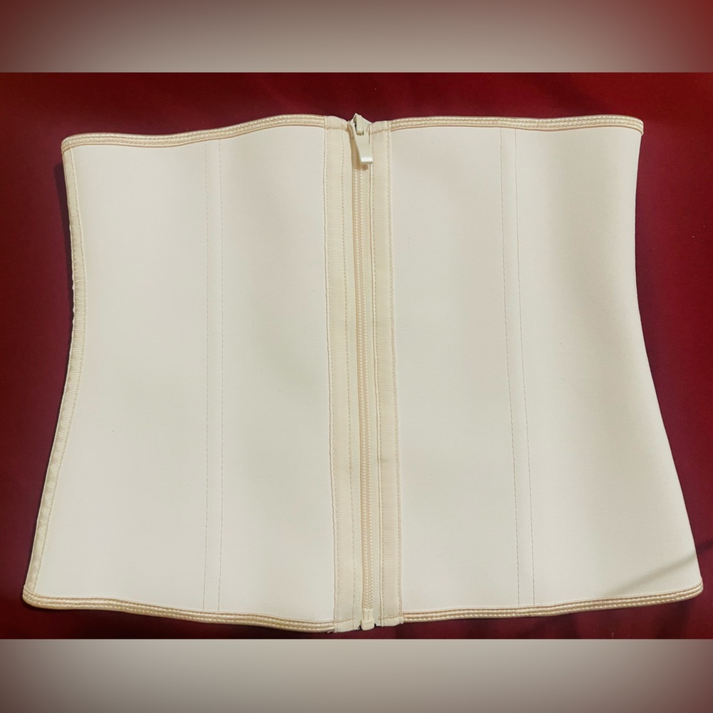 Yianna Latex Waist Trainer